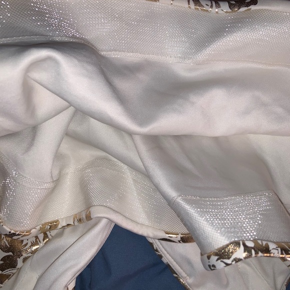 B. Darlin White and good dress - Picture 4 of 5